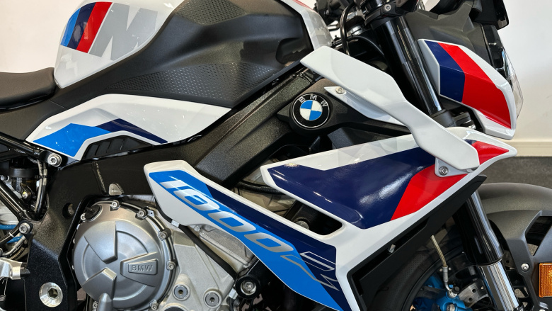 (23MY) BMW M1000 R